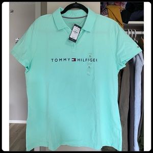 Tommy Hilfiger Large size. Never worn. Inside the closet for almost a year